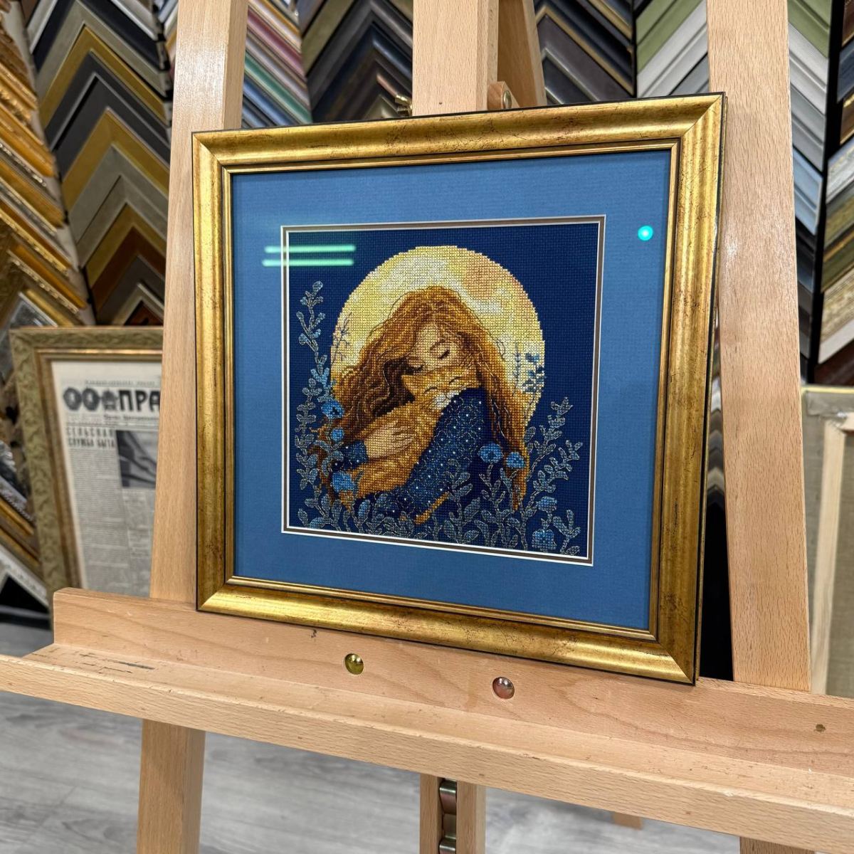 Весеннее оформление вышивок в Арт-мастерской Багетъ